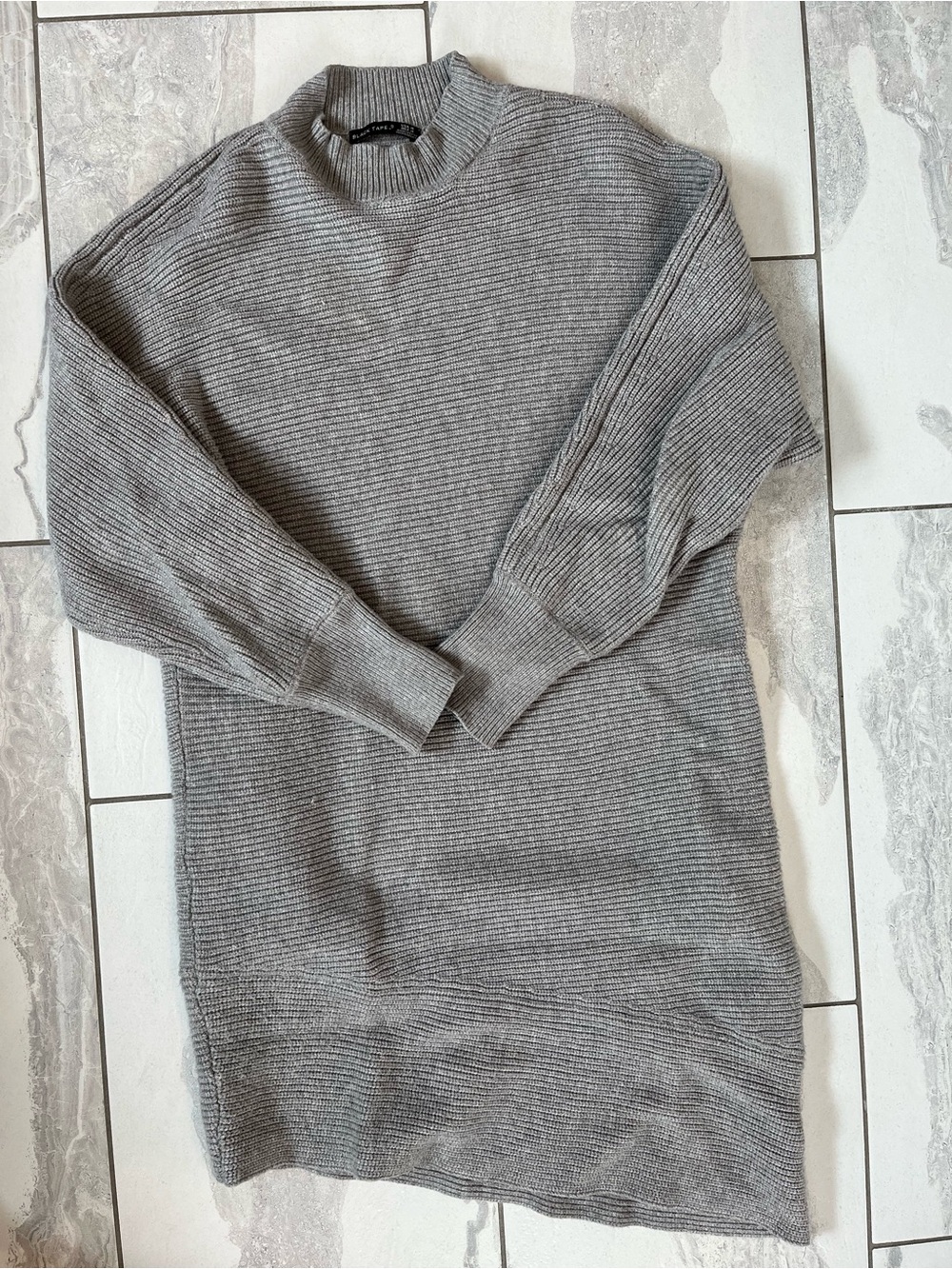 Black Tape_ Womenโs Gray Ribbed Turtleneck Sweater Dress